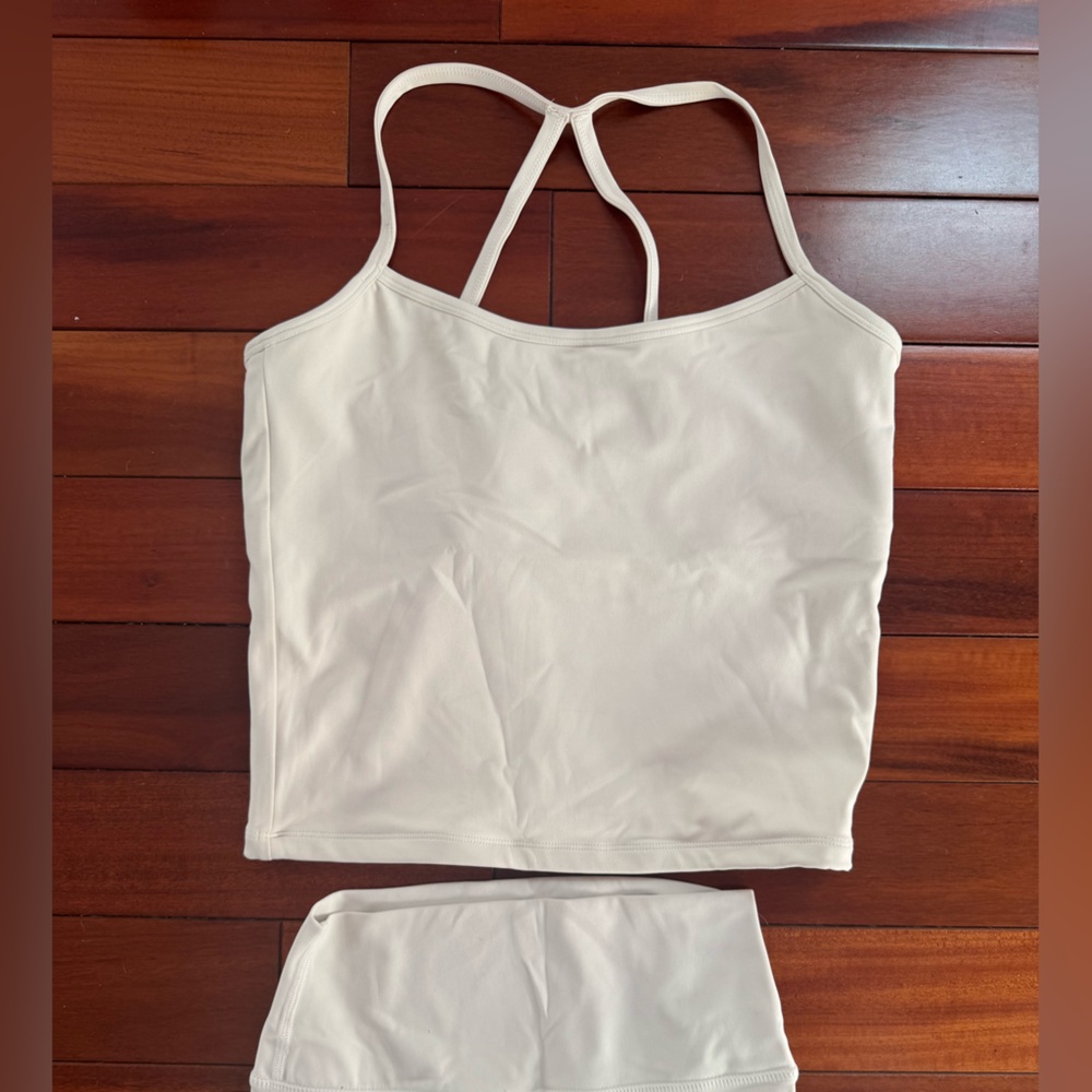Amazon Athletic Set - Picture 5 of 5